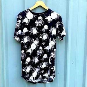 Pacsun Floral Short Sleeve T-Shirt Women’s Medium